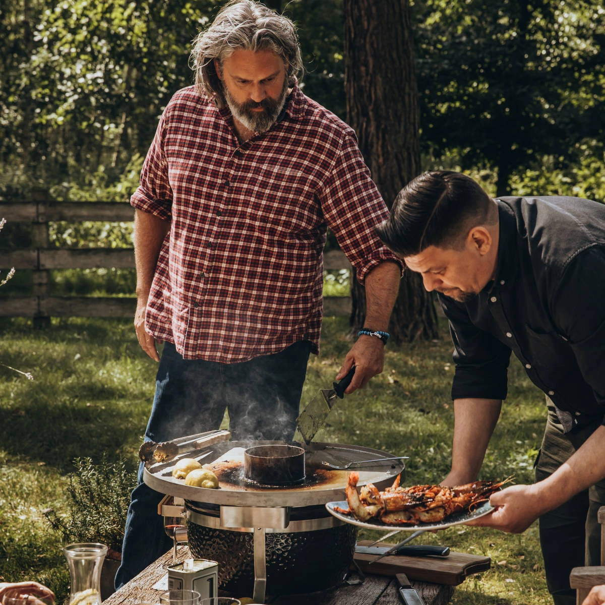 Monolith ICON Mit Gestell, Schwarz 4 Monolith ICON Mit Gestell, Schwarz – Bild 4