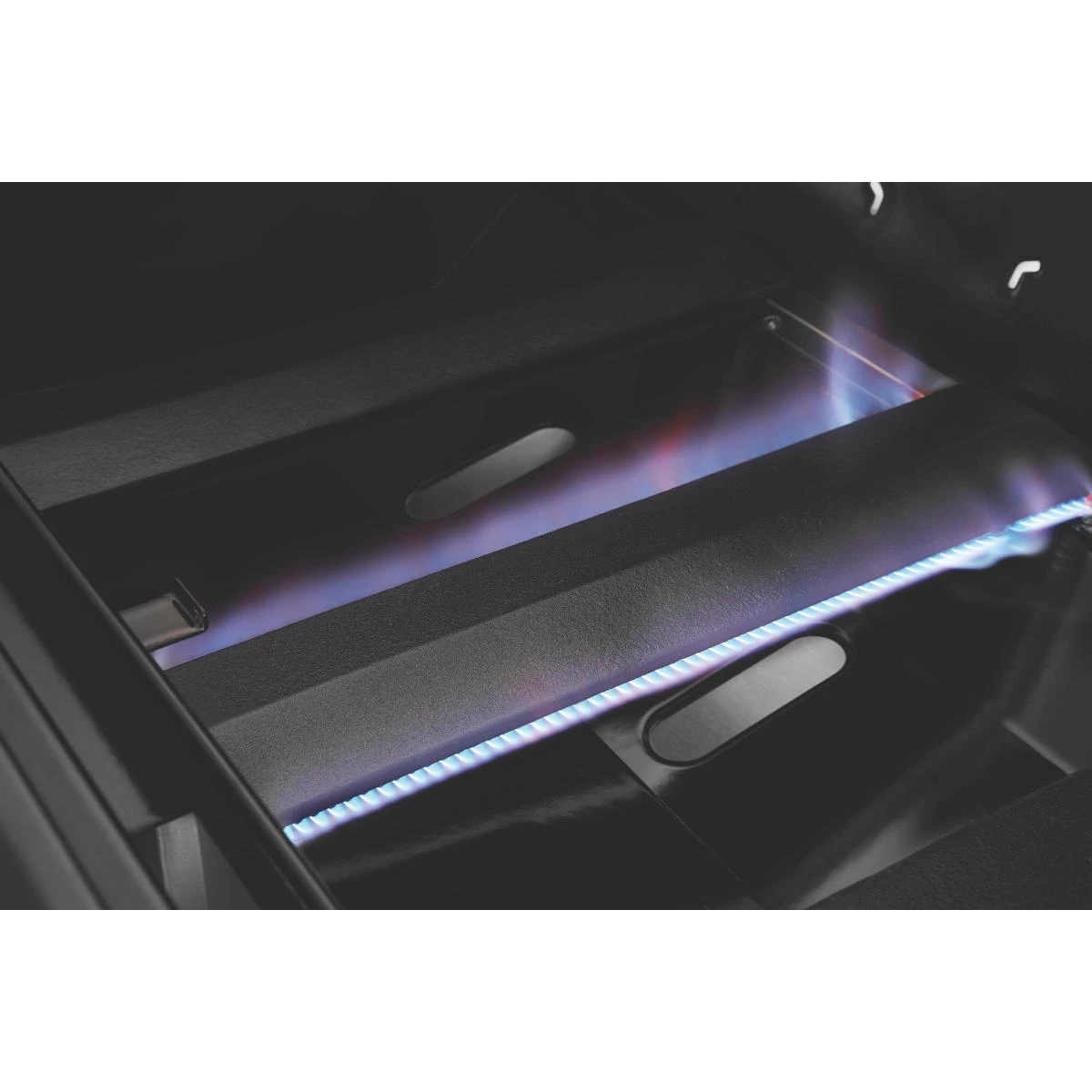 BeefEater 2000S Serie Einbaugrill Mit 4 Brennern 1 BeefEater 2000S Serie Einbaugrill Mit 4 Brennern