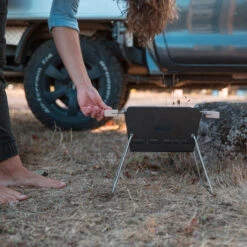 Knister Grill Small – Tragbarer Holzkohlegrill -Broil King Verkäufe knister grill small tragbarer holzkohlegrill 79de4b72f74cef71bd7f378eeda608cc