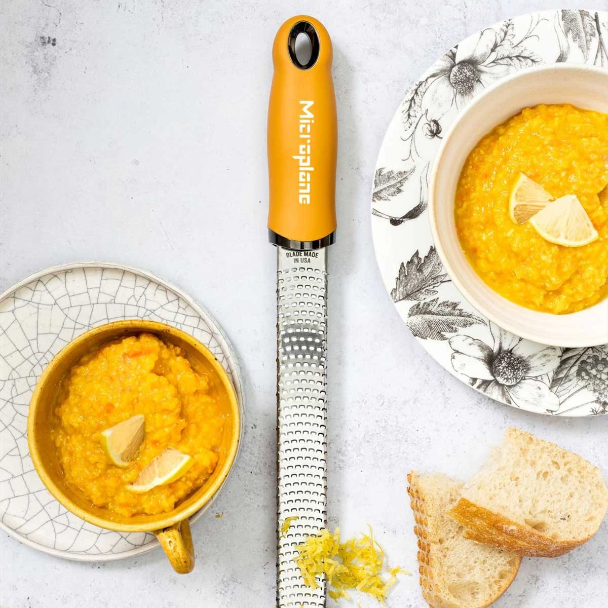 Microplane Premium Reibe / Zester, Senfgelb 4 Microplane Premium Reibe / Zester, Senfgelb – Bild 4