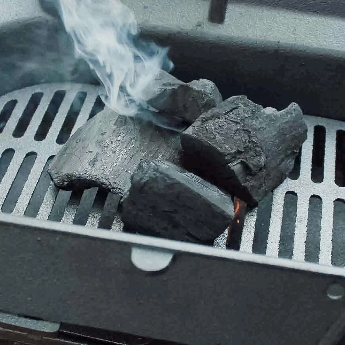 SANTOS Grilltopf Mit Gussrost “Hibachi-Style”, Gusseisen 5 SANTOS Grilltopf Mit Gussrost “Hibachi-Style”, Gusseisen – Bild 5