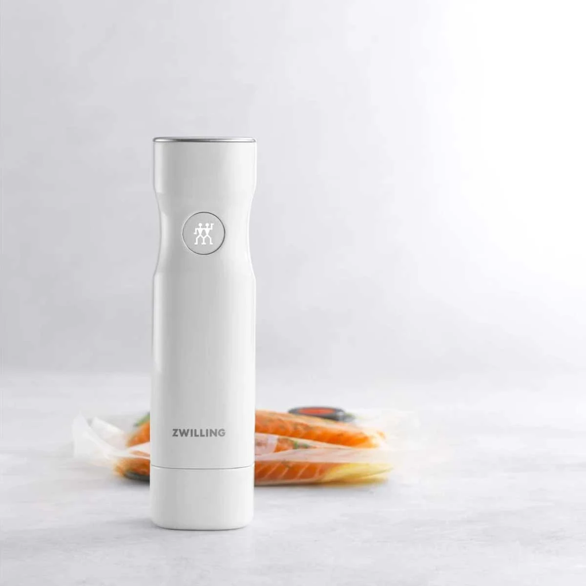 ZWILLING FRESH & SAVE Vakuumpumpe Mit Ladekappe, Weiß 5 ZWILLING FRESH & SAVE Vakuumpumpe Mit Ladekappe, Weiß – Bild 5